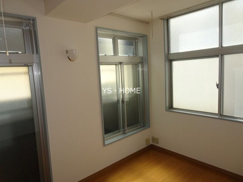 秀明コーポラス リビング