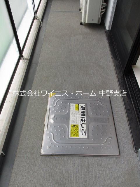 BLESS中野弥生町 ベランダ