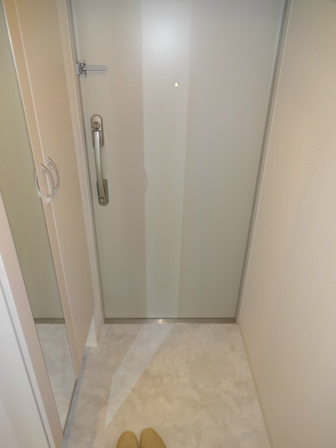 ル　マノアール  玄関