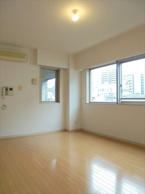 ガーデンコートT   リビング