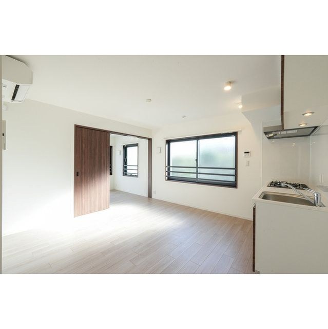 ウェルスクエア中野坂上   リビング