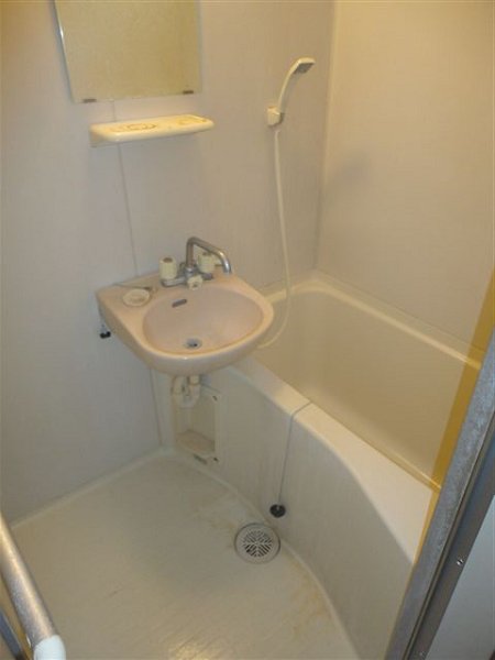 ヴィラ・ファミーユB 風呂画像