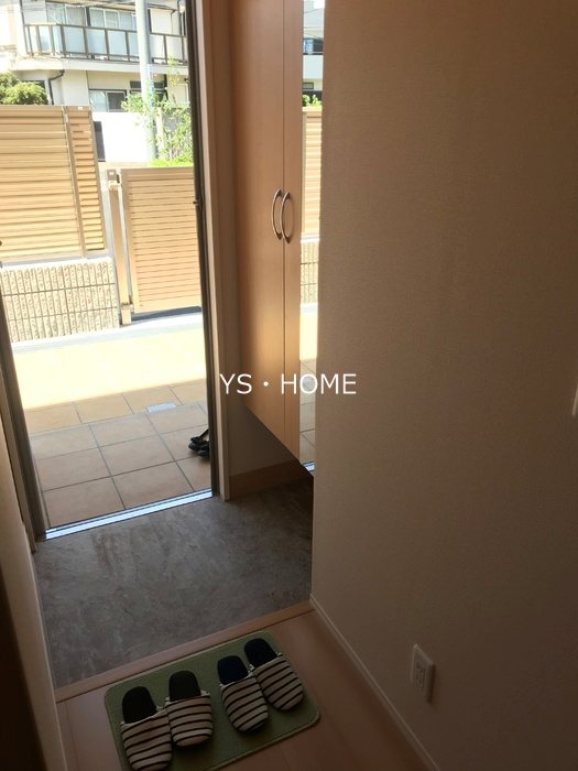 フルール上鷺 玄関