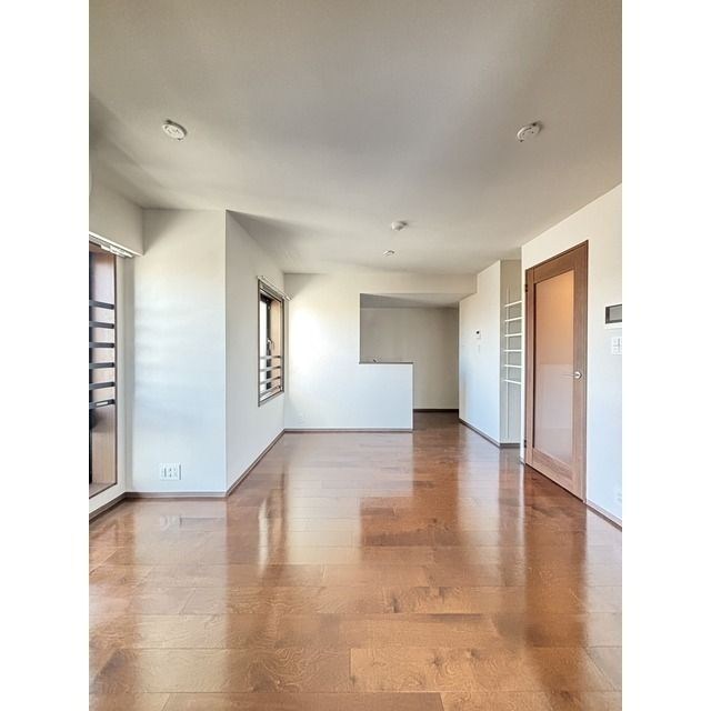 ウェルスクエア新高円寺   リビング