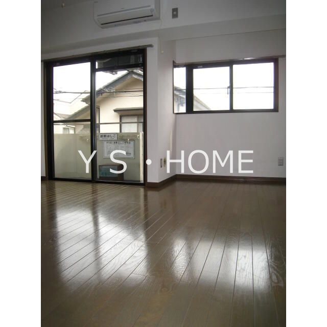 カーザルーチェ リビング