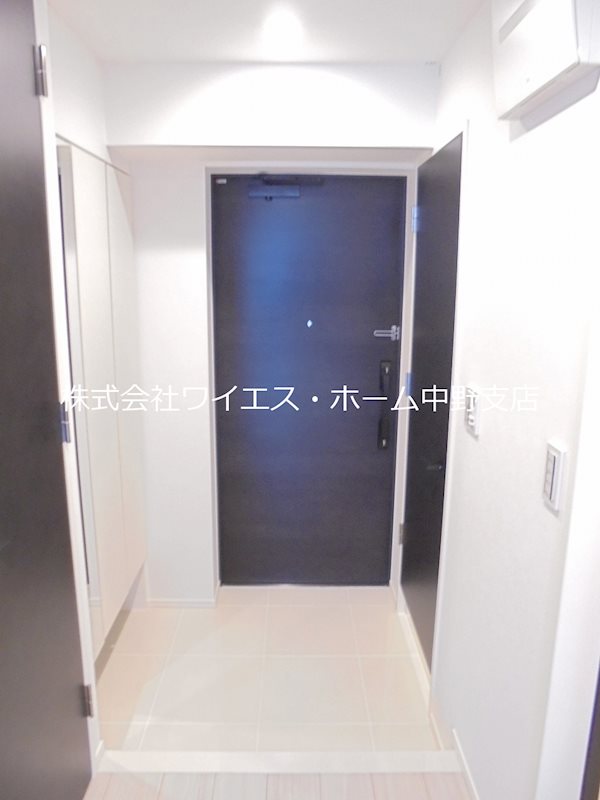 パレステージ中野 玄関