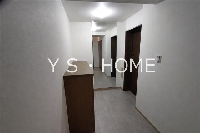 ガーデンハイツ小平１番館 玄関