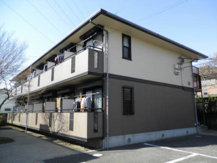 ヴィラ・ファミーユ B 外観