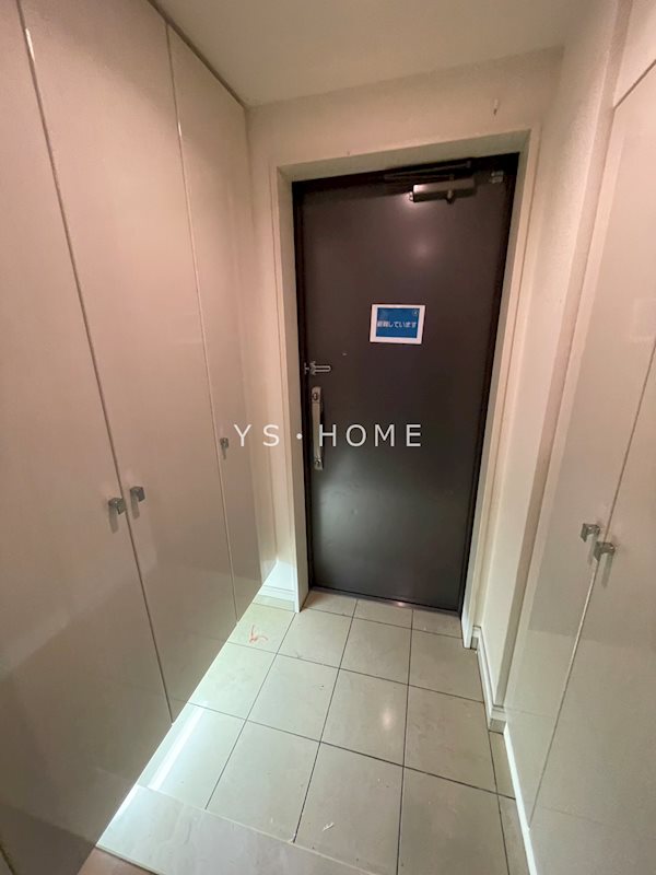 グローリオ吉祥寺本町  玄関