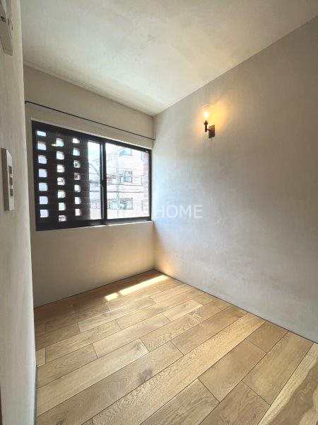 朱合院 ベッドルーム