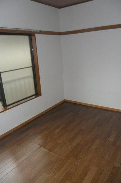 ワイエスハイム ベッドルーム