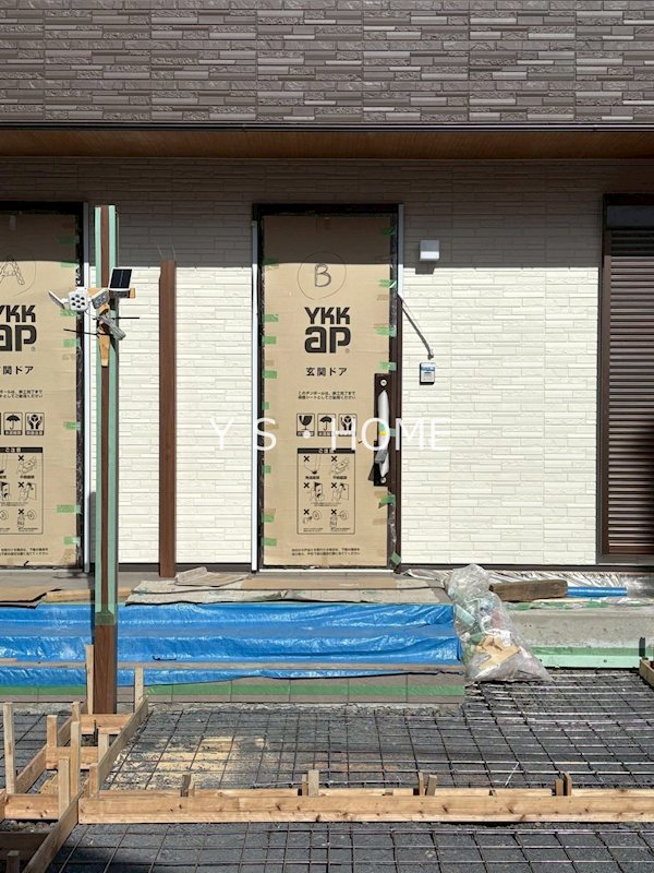 ルミエール国立 玄関