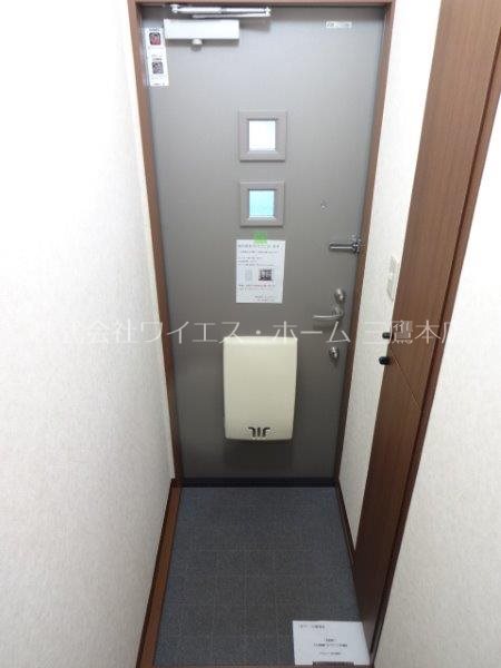 レフィナード 玄関