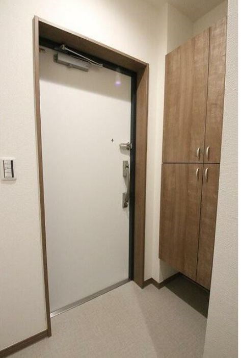 インフォレスト 玄関