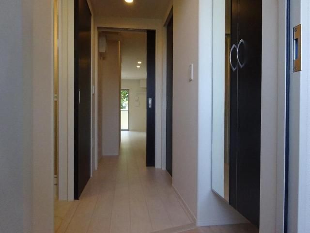 プレシャス 玄関