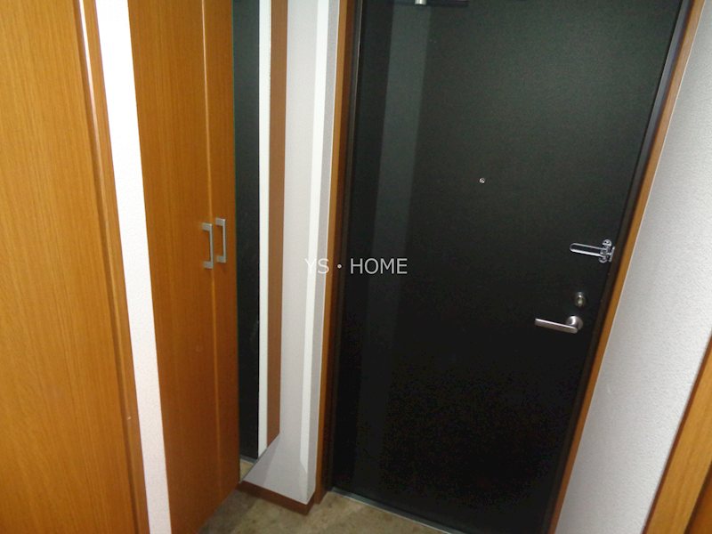 プレジールＳ 玄関