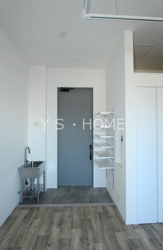 earthmore（アースモア） 玄関