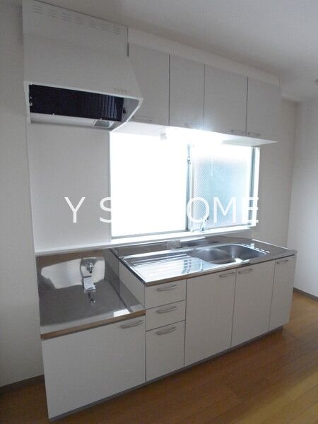 ホワイトビル キッチン