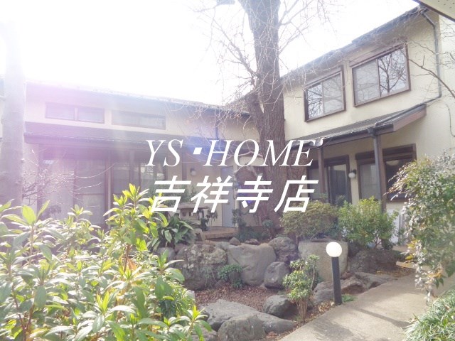 トロアラピン 外観