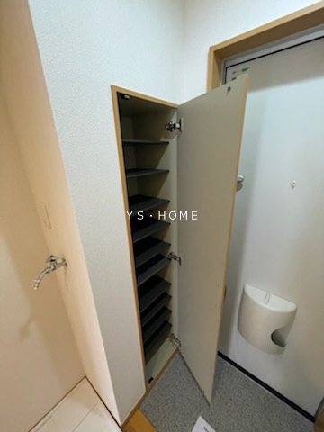 トロアラピン 玄関