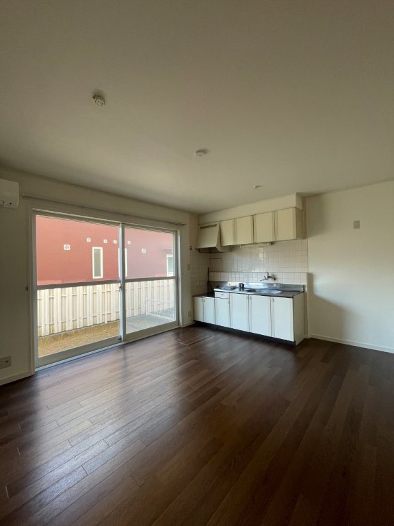 Ｕ＆Ｕ リビング