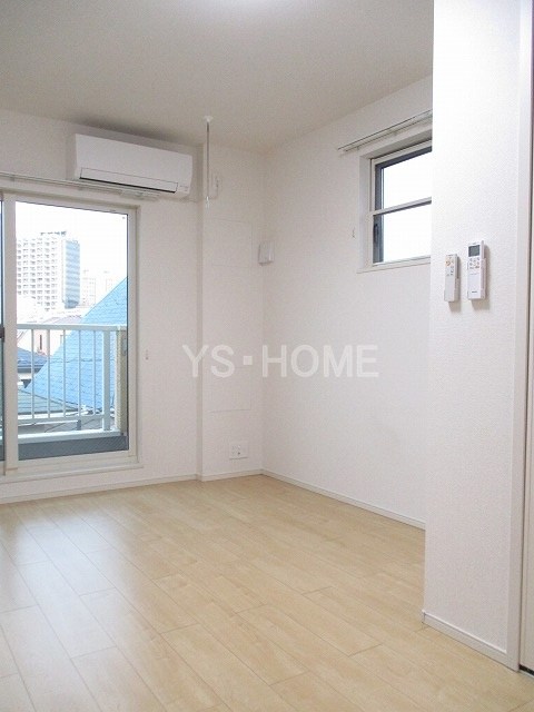 メゾン　ド　ルナロッサ ベッドルーム