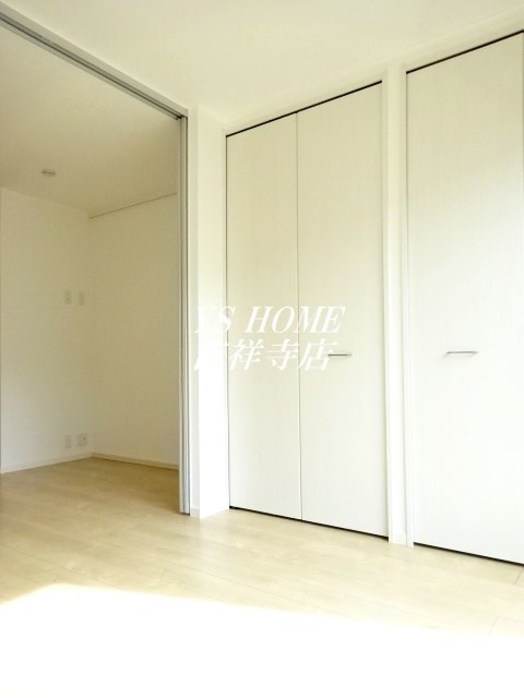 Maison KiKi East ベッドルーム