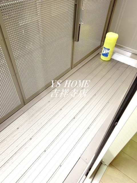 Maison KiKi East ベランダ