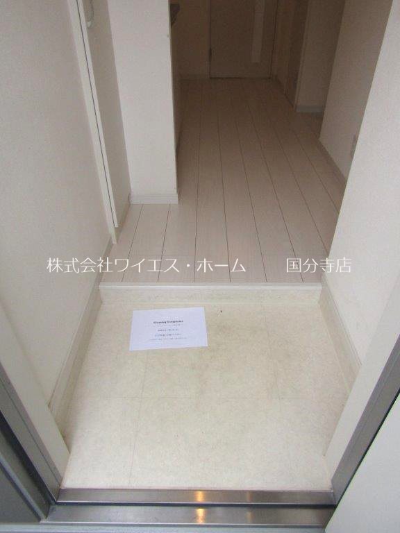 リブリ・ブランカ 玄関