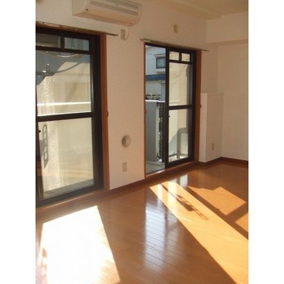 リヴェール仲原 ベッドルーム