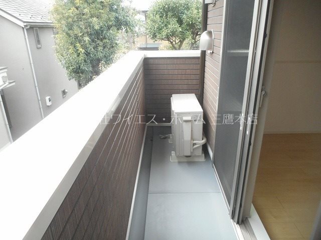 カレント　咲く花Ⅱ ベランダ