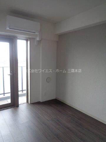 グランドレジデンス三鷹  リビング