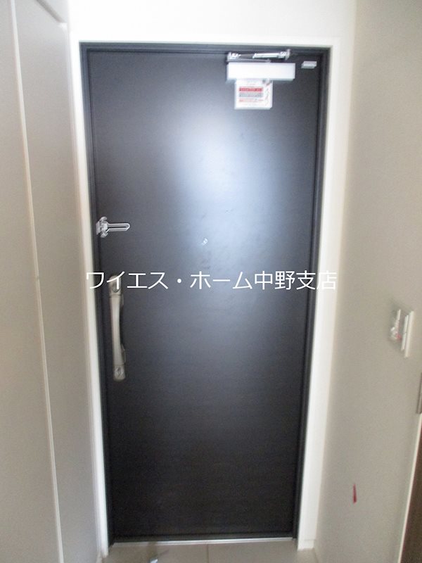 セリオ落合東中野  玄関