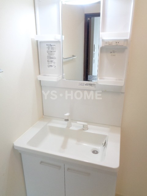 J wing East その他2