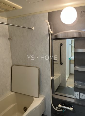 アドニス・モリヤ 風呂画像