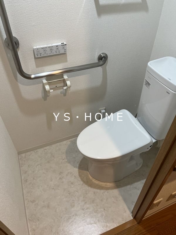 アドニス・モリヤ その他2