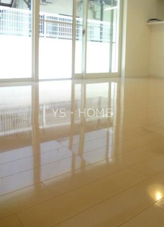 セ　モア リビング