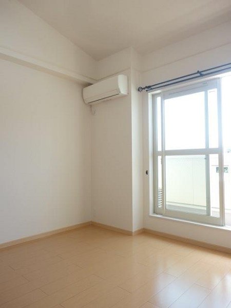 ビル　ベリー リビング