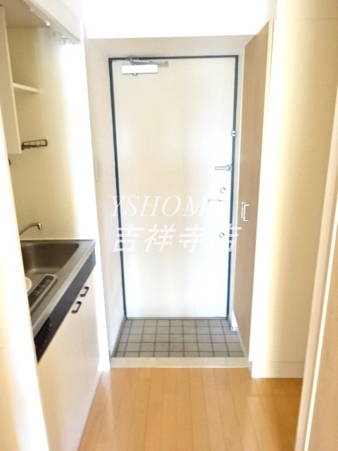 ミュプレ吉祥寺  玄関