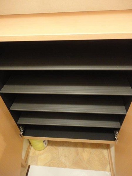 ポン・プランシュ 玄関