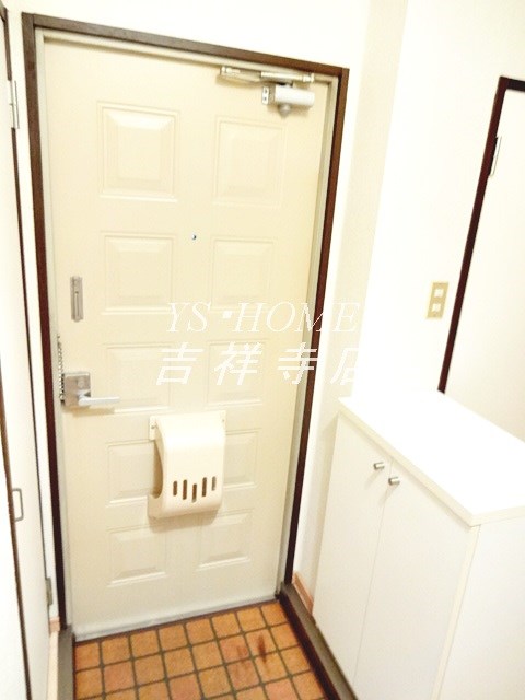 ヴェルディハイツ 玄関