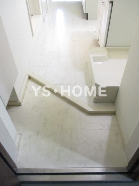 レソム南台  玄関