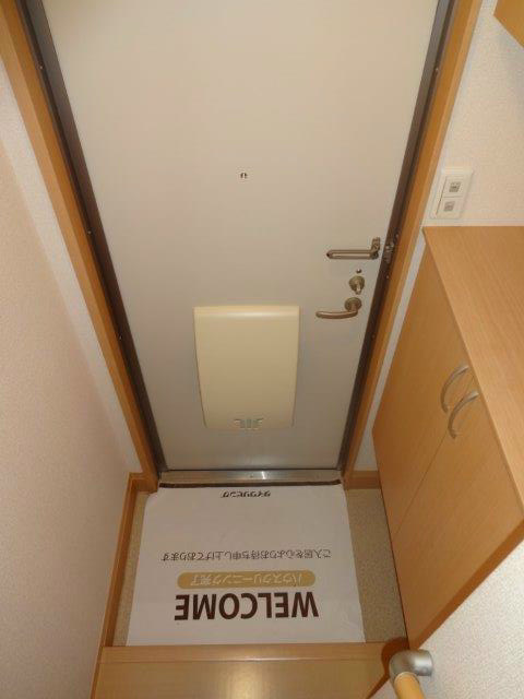 メゾン・ド・シャテーヌ 玄関