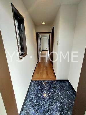 朝日パリオ三鷹 玄関