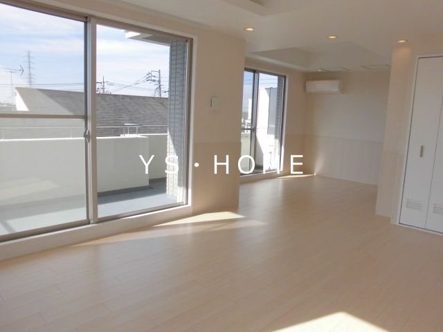 ヒルズ久我山 リビング