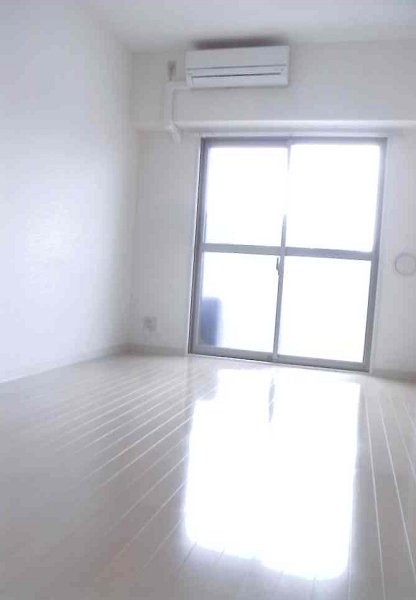 パインニードル　　 ベッドルーム