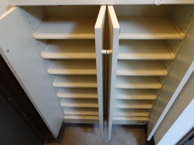 メイプルハイツ 玄関