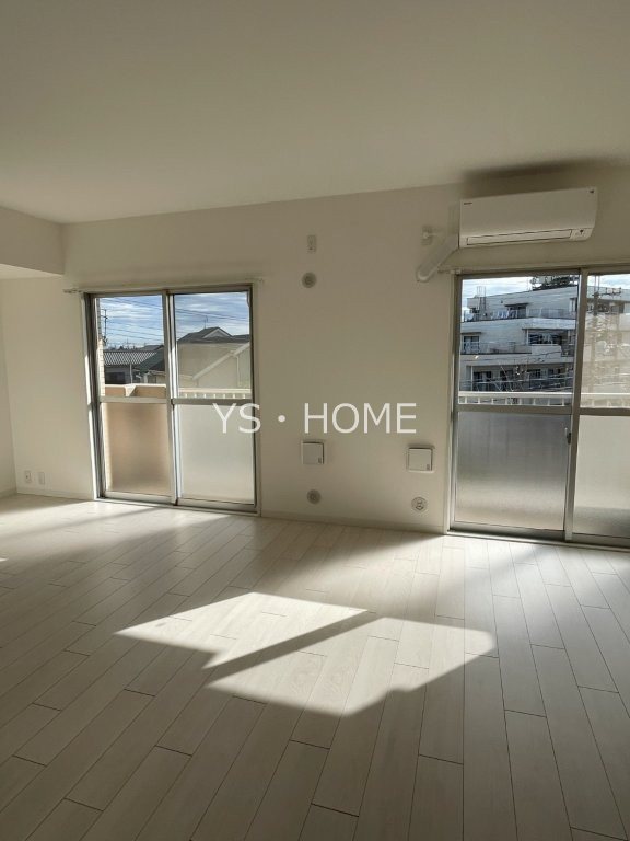 プライムアーバン武蔵小金井 リビング