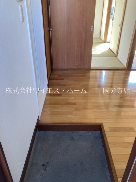 金子アパート 玄関