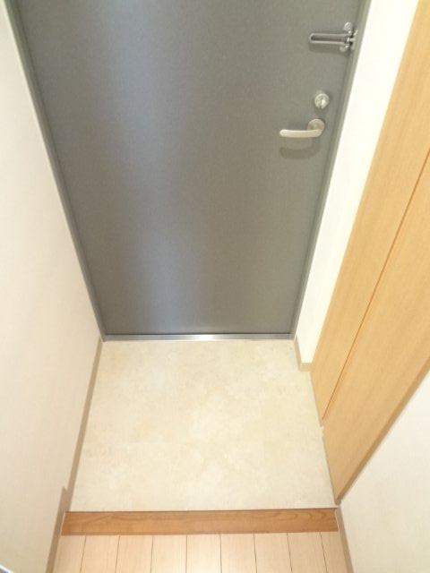 グランパルク小金井 玄関